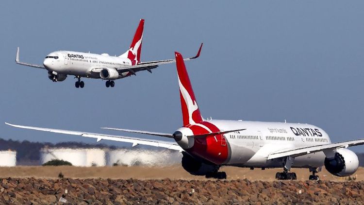 Qantas flight movie