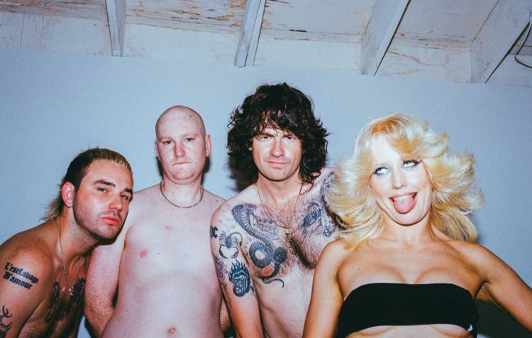 Amyl and the Sniffers