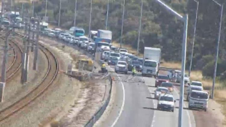 Kwinana Freeway crash